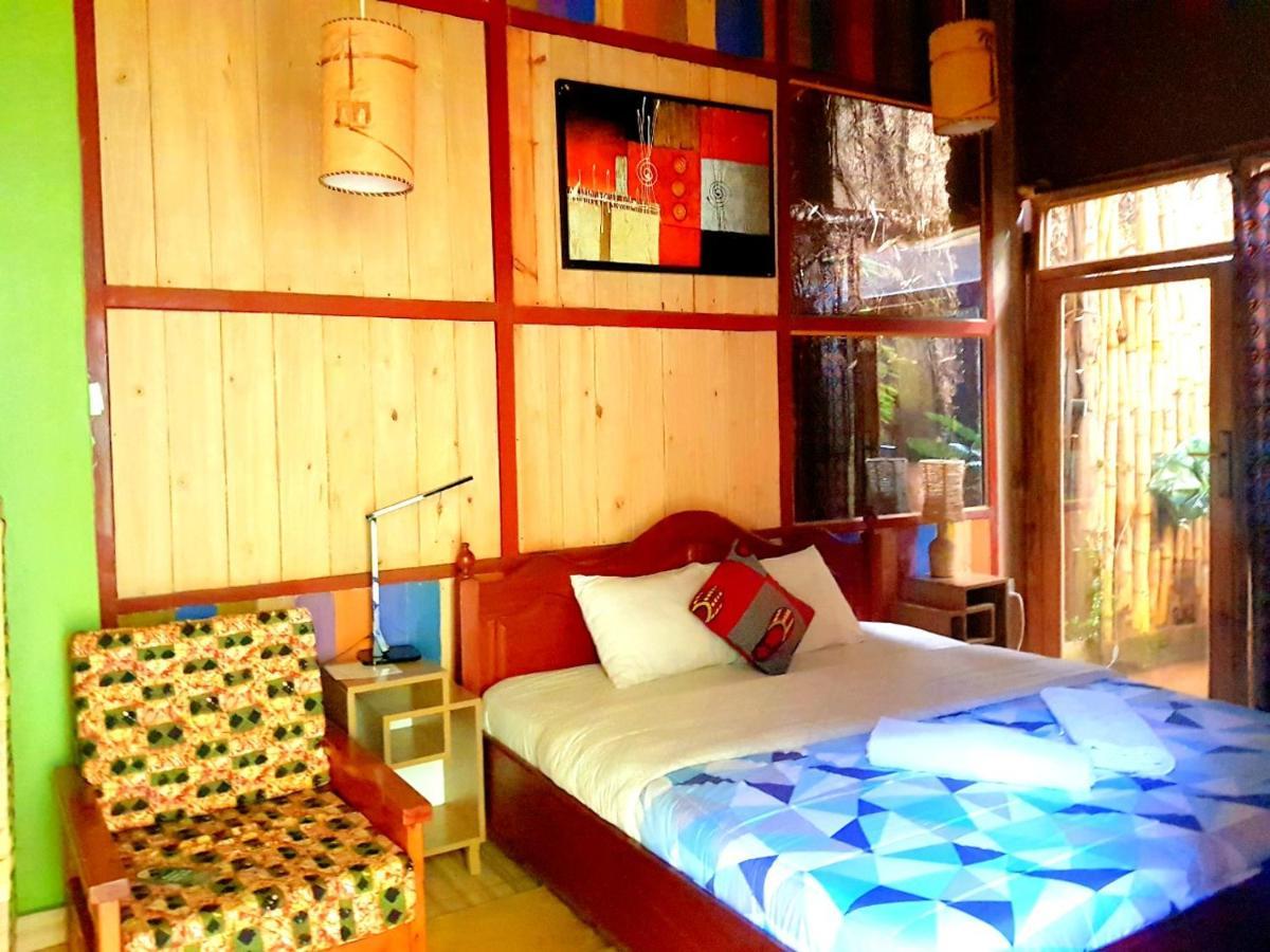 Yambi Guesthouse Kigali Exterior photo