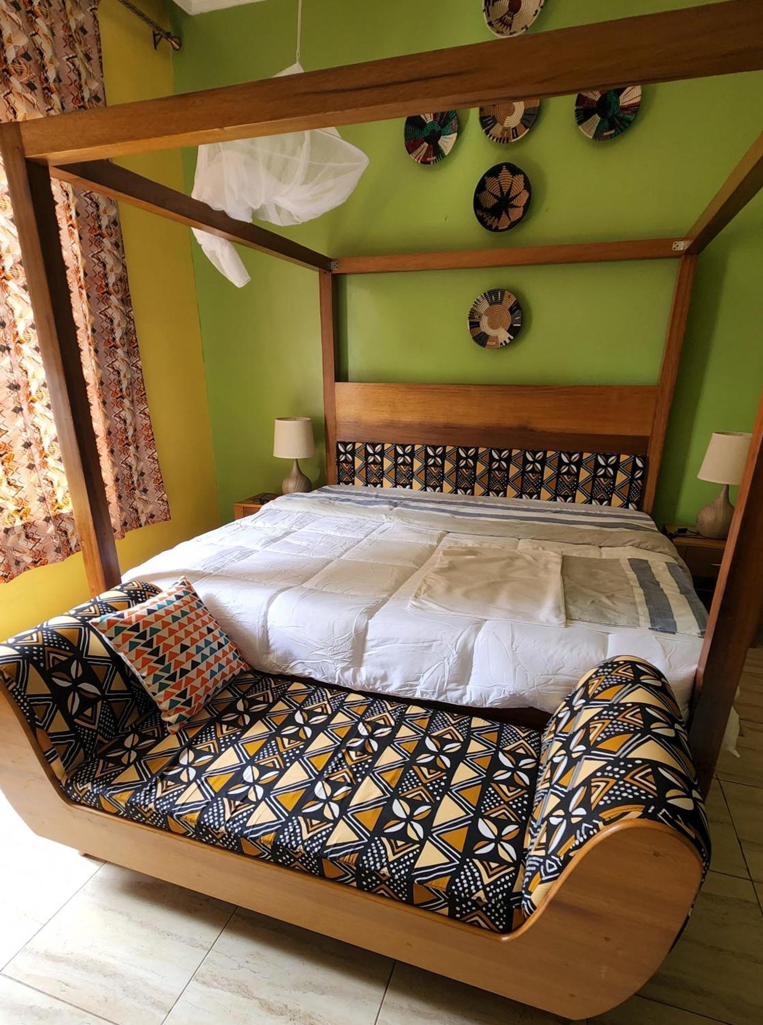 Yambi Guesthouse Kigali Exterior photo